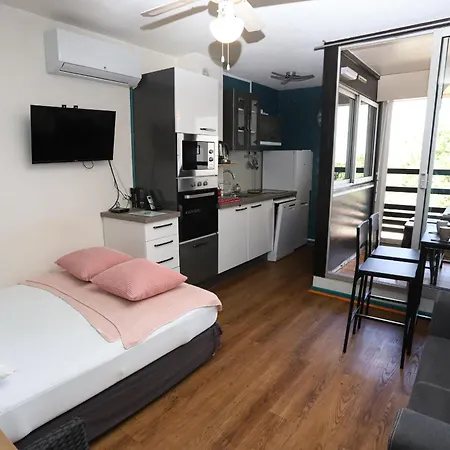 Apartmán Au Centre De St Cyp